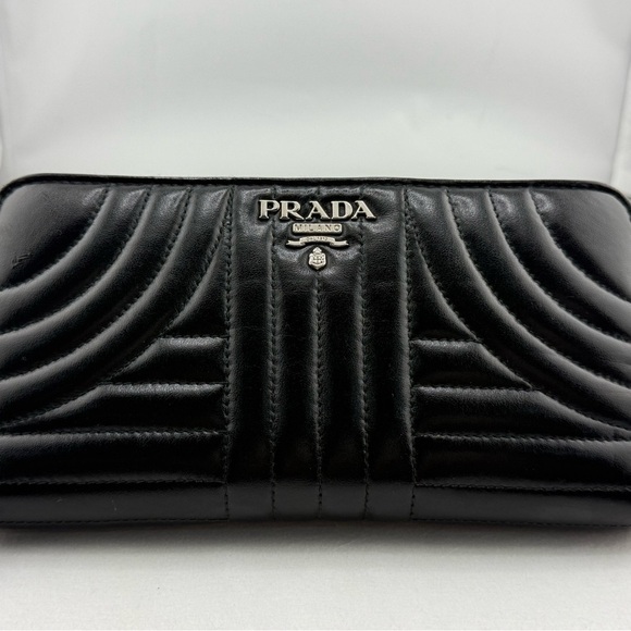 Prada Leather wallet - Picture 1 of 12
